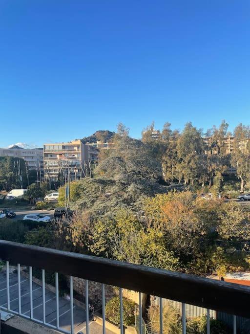 شقة Le Cocon Hyerois Hyères المظهر الخارجي الصورة